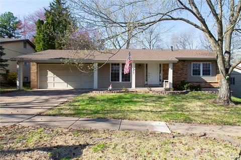 467 Ballwood Dr, Ballwin, MO 63021 photo 1