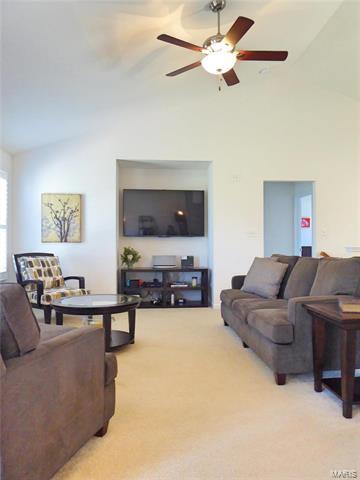 4 Jamesport Ct, O'fallon, MO 63366 photo 4