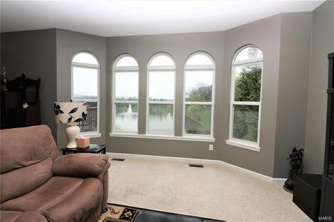 707 Vista Glen Ct, Eureka, MO 63025 photo 4