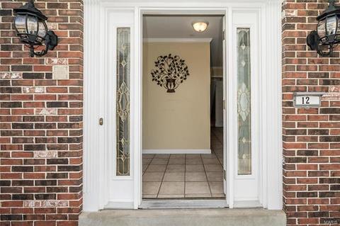 12 Cool Meadows Dr, Ballwin, MO 63011 photo 3