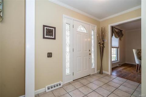 12 Cool Meadows Dr, Ballwin, MO 63011 photo 4