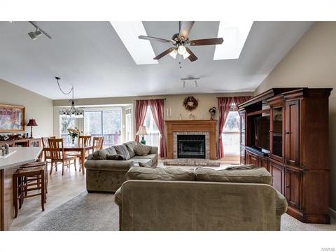 2583 Barrett Place Dr, Ballwin, MO 63021 photo 3