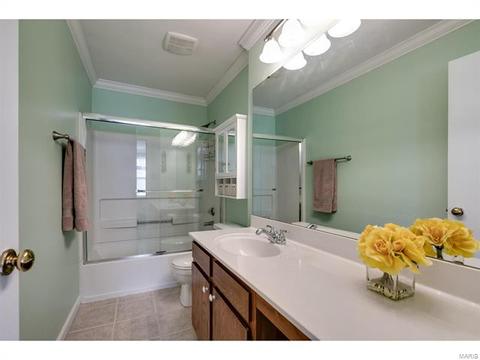 2583 Barrett Place Dr, Ballwin, MO 63021 photo 12
