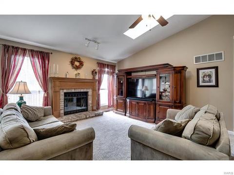 2583 Barrett Place Dr, Ballwin, MO 63021 photo 5