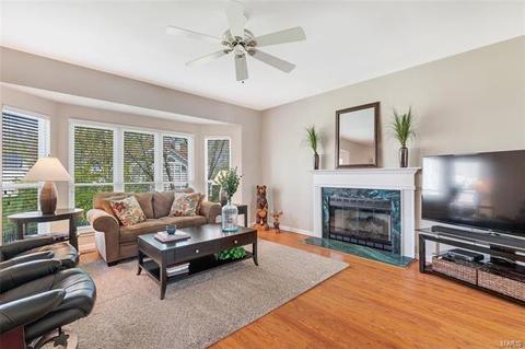 731 Castle Pines Dr, Ballwin, MO 63021 photo 9