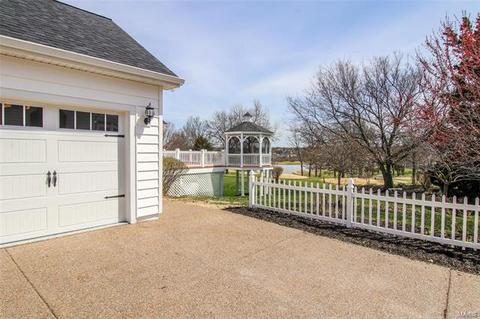 548 Malinmor Dr, Weldon Spring, MO 63304 photo 5