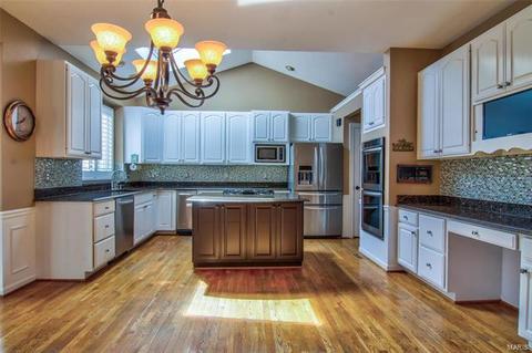 548 Malinmor Dr, Weldon Spring, MO 63304 photo 16