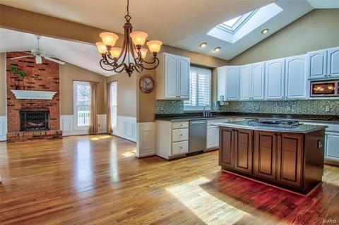 548 Malinmor Dr, Weldon Spring, MO 63304 photo 20