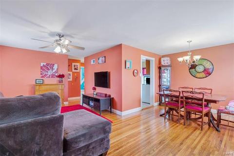 9422 Mackenzie Rd, Saint Louis, MO 63123 photo 6