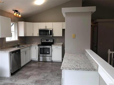 8 Rustler Ct, O'fallon, MO 63368 photo 8