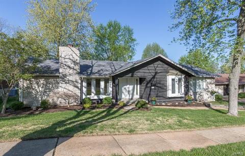 492 Baywillow Dr, Ballwin, MO 63011 photo 1