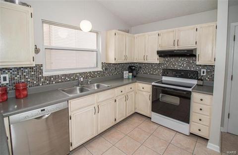 43 Dunmore Cir, O'fallon, MO 63368 photo 12