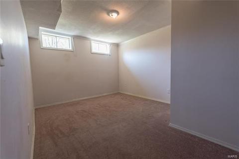 539 Lering Ct, Ballwin, MO 63011 photo 32