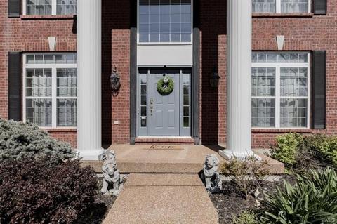 1243 Polo Lake Dr, Ellisville, MO 63021 photo 2