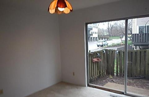 837 Portsdown Rd, Ballwin, MO 63011 photo 5