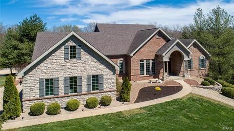 1641 Summit Estates Dr, O'fallon, MO 63366 photo 2