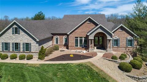 1641 Summit Estates Dr, O'fallon, MO 63366 photo 1