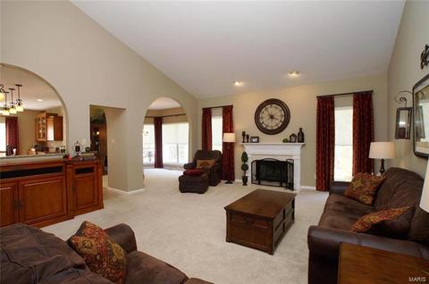 513 Crown Pointe Estates Ct, Wildwood, MO 63021 photo 3