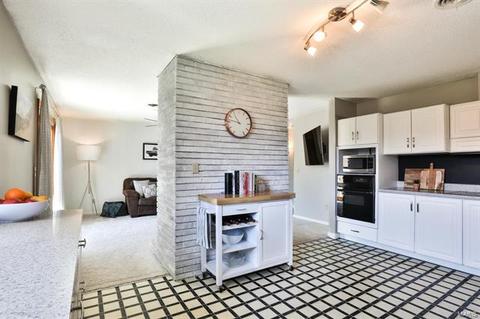 693 Henry Ave, Manchester, MO 63011 photo 8
