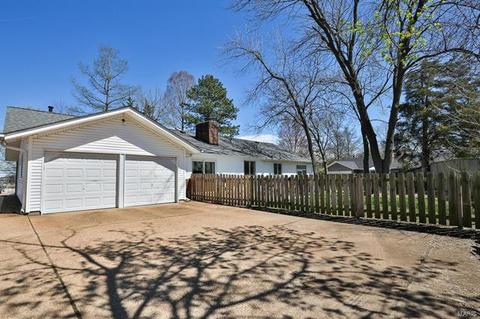 693 Henry Ave, Manchester, MO 63011 photo 22