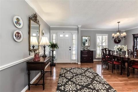 814 Big Bend Woods Dr, Manchester, MO 63021 photo 2