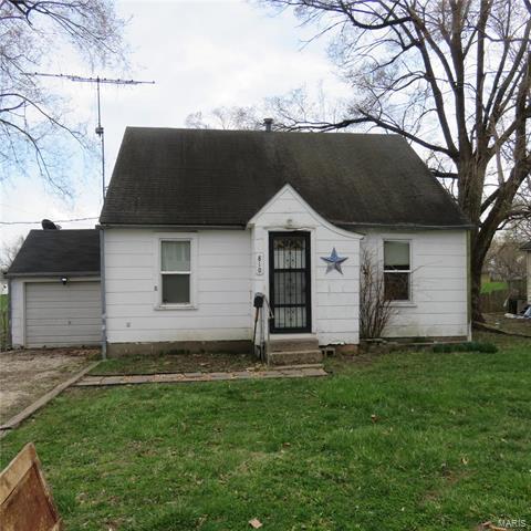 810 Locust St, Macon, MO 63552 photo 1