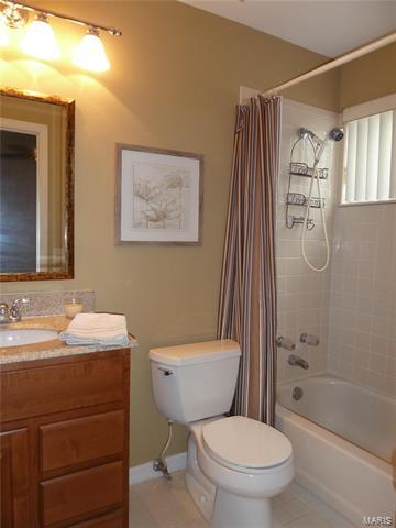 611 Highview Circle Dr, Ballwin, MO 63021 photo 22