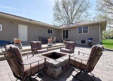 727 Cordes St, O'fallon, MO 63366 photo 7