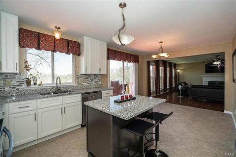 1558 Buckhurst Ct, Ballwin, MO 63021 photo 10
