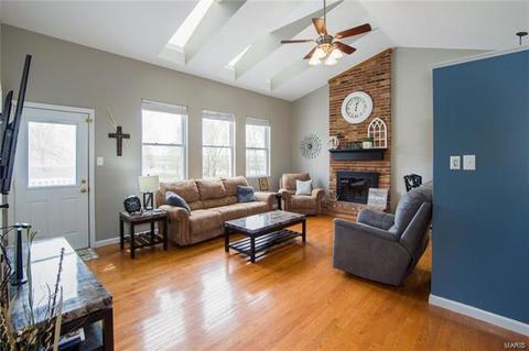 106 Lamplighter, O'fallon, MO 63368 photo 3