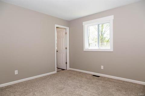 42 Roland Ave, Ballwin, MO 63021 photo 13