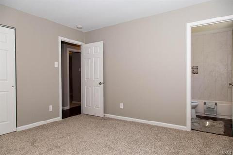 42 Roland Ave, Ballwin, MO 63021 photo 12