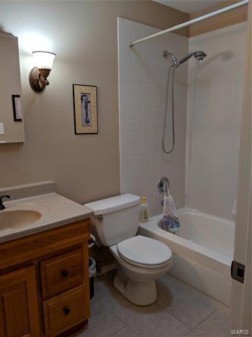 711 Barham Down Dr, Ballwin, MO 63011 photo 20