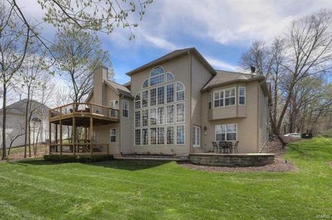 758 Southbrook Forest Ct, Weldon Spring, MO 63304 photo 2