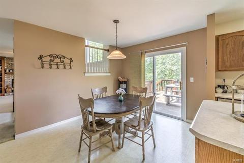 127 Rightfield Dr, O'fallon, MO 63366 photo 9