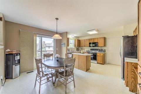127 Rightfield Dr, O'fallon, MO 63366 photo 8