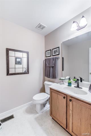 127 Rightfield Dr, O'fallon, MO 63366 photo 14