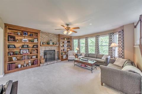 127 Rightfield Dr, O'fallon, MO 63366 photo 2