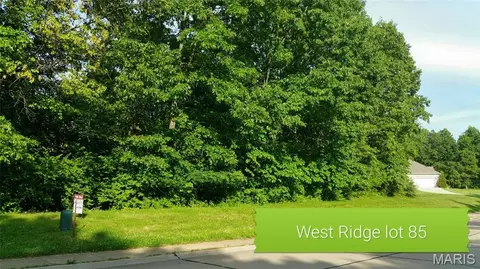 875 Grafton Hills Dr, Grafton, IL 62037
