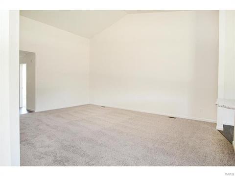 5325 Trailhead Ct, Eureka, MO 63025 photo 4