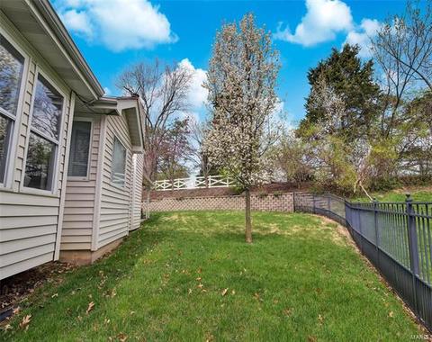 16067 Canterbury Ests, Ellisville, MO 63021 photo 33