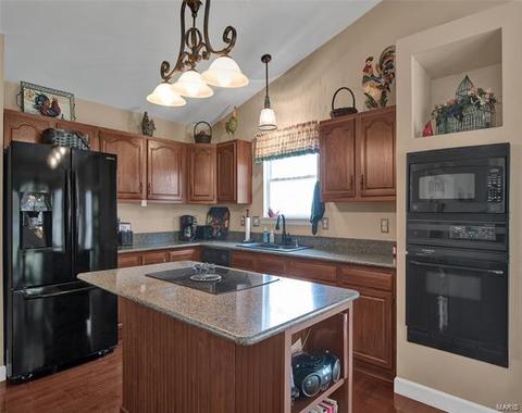 16067 Canterbury Ests, Ellisville, MO 63021 photo 11