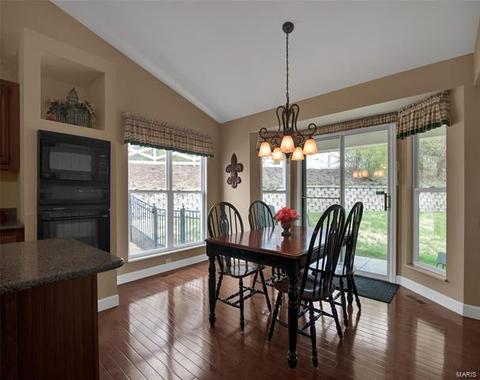 16067 Canterbury Ests, Ellisville, MO 63021 photo 9