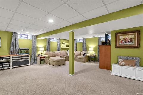 130 Smith, Ballwin, MO 63011 photo 16