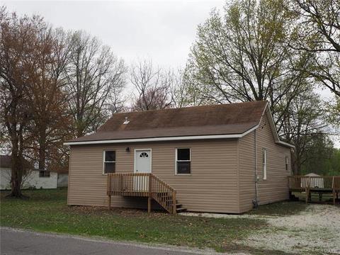 114 Colfax St, Mount Olive, IL 62069 photo 1