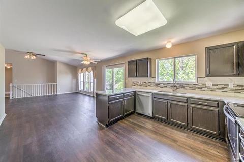 219 Royallmanor Ln, O'fallon, MO 63368 photo 10