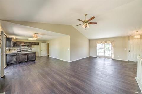 219 Royallmanor Ln, O'fallon, MO 63368 photo 2