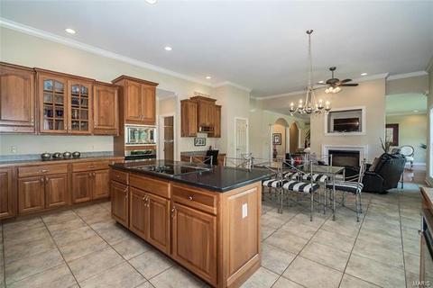 657 Clifden Dr, Weldon Spring, MO 63304 photo 34