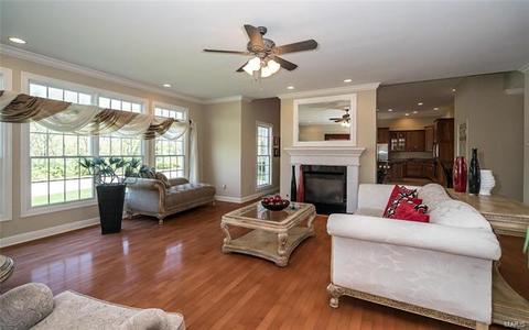 657 Clifden Dr, Weldon Spring, MO 63304 photo 15