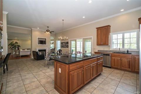 657 Clifden Dr, Weldon Spring, MO 63304 photo 33